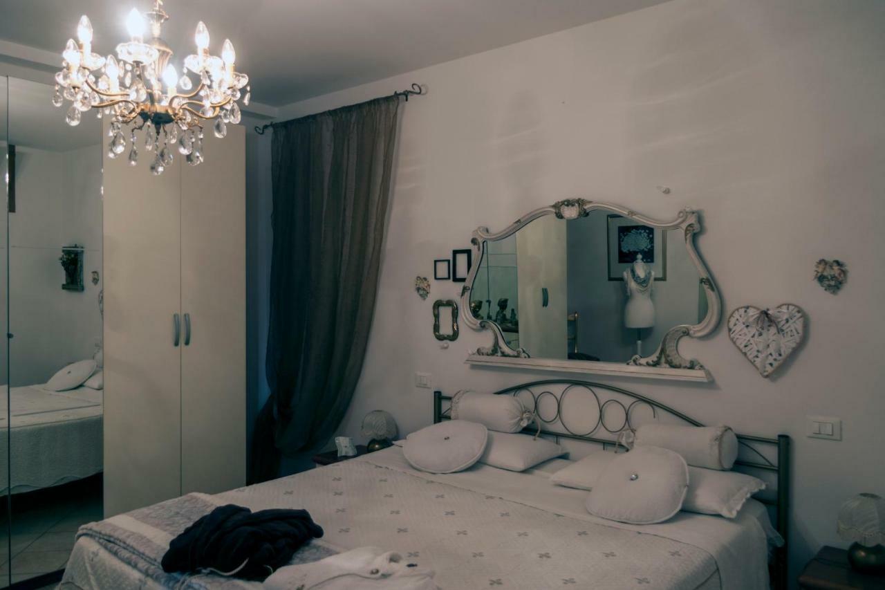 Casa Del Sole Appartamento N° 2 White And Gold Room Гавардо Экстерьер фото